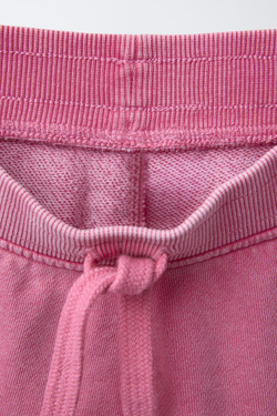 ZARA ШОРТЫ ИЗ МЯГКОЙ ТКАНИ С ЭФФЕКТОМ ПОТЕРТОСТИ, РОЗОВЫЙ