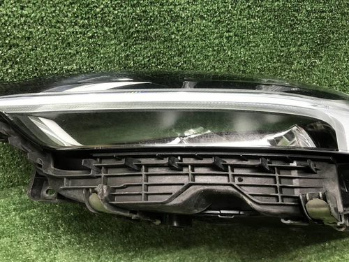 Фара левая Volvo XC60 2 (2017-2021) LED