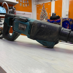 Cетевой перфоратор Makita HR2641