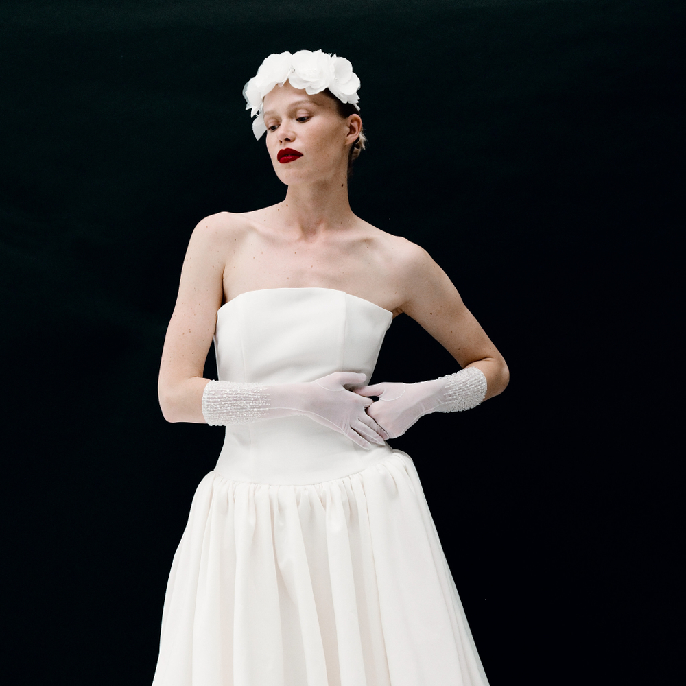 Ободок тонкий с шелковыми цветами