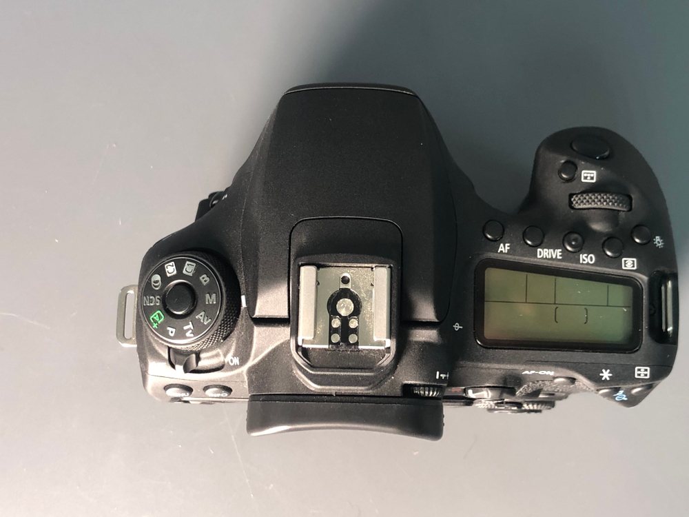 Canon 90D, 2000 кадров пробега