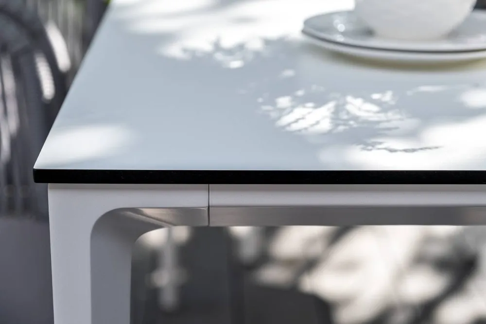 "Малага" обеденный стол из HPL 140х80см, цвет молочный, каркас белый