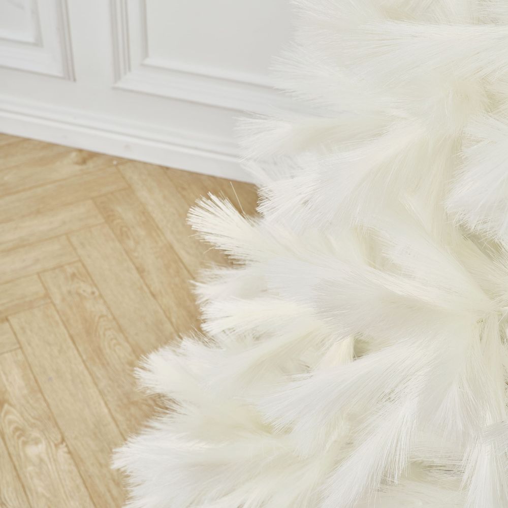 Искусственная белая елка «White Charm» (ветки из пампасной травы) от 2,1 м до 2,4 м