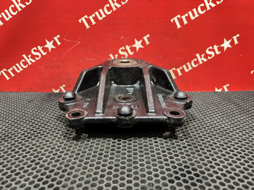 Кронштейн рессоры передней 2024г