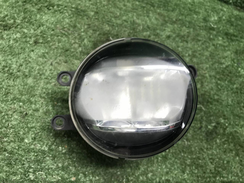 ПТФ правая Toyota Land Cruiser Prado 150 17-нв LED
