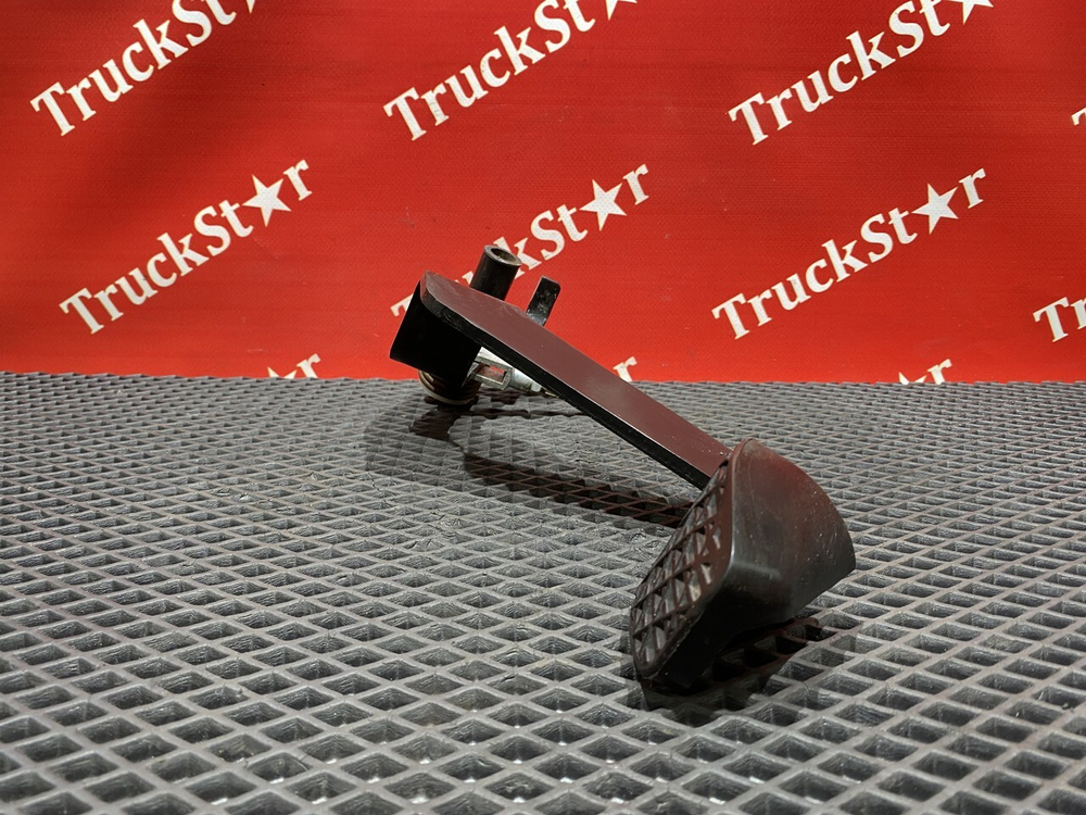 Педаль тормоза