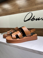 Сандали на высокой подошве