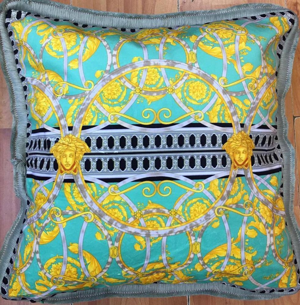 Подушка Versace 50х50 см