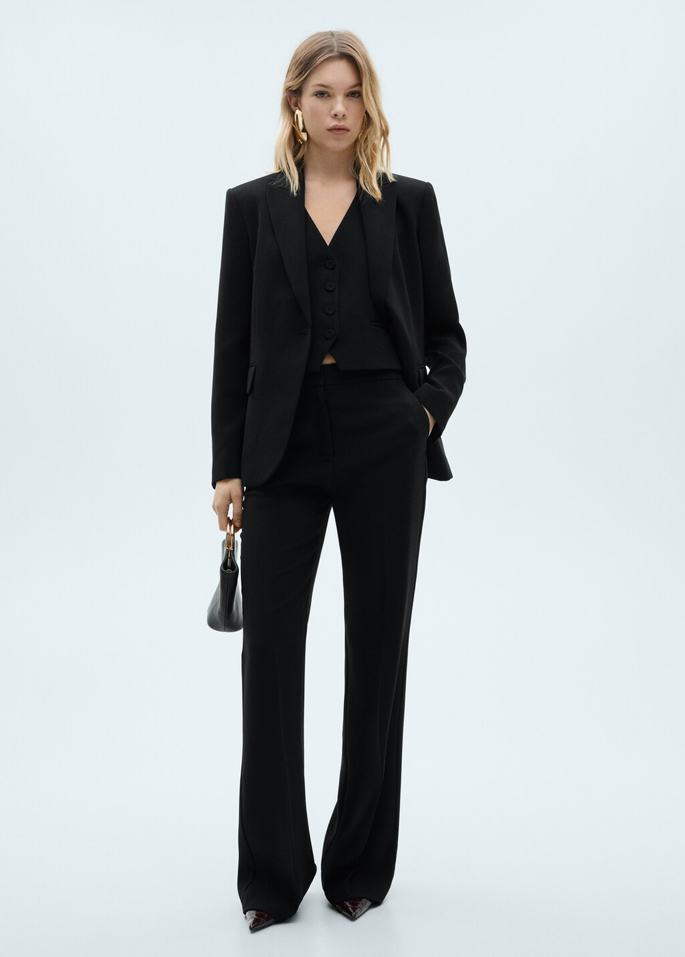 Костюмный жилет с пуговицами