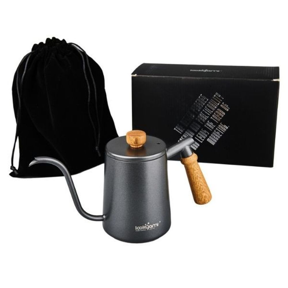 Каждый чайник Yami Drip Kettle помещён в бархатный мешочек | Easy-cup.ru Каждый чайник Yami Drip Kettle помещён в бархатный мешочек | Easy-cup.ru