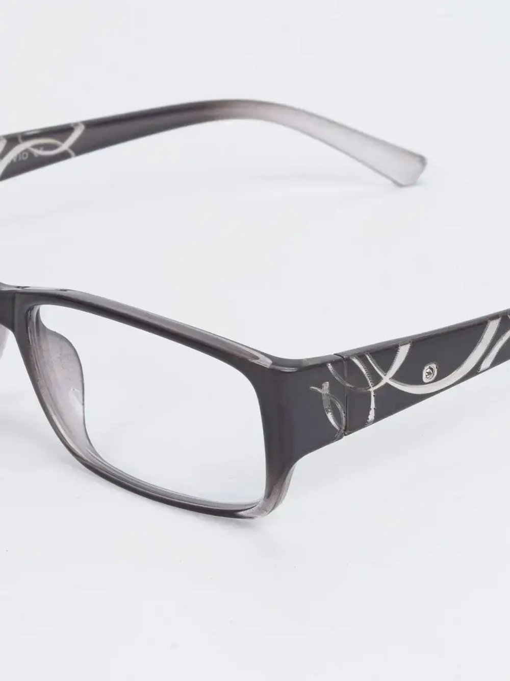 Очки корригирующие /женские/-4,00/РЦ 62-64