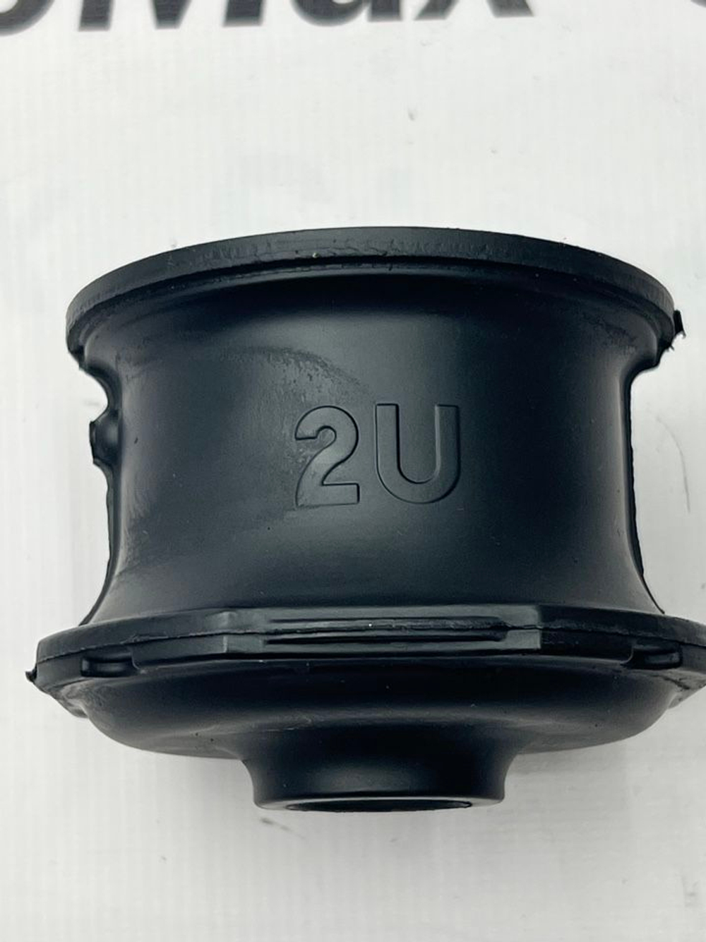 Подушка Кузова Mitsubishi Pajero #2 верхняя. 5070A338. Оригинал