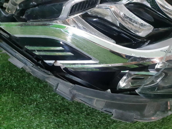 Битая Фара правая Mercedes C w205 (2018-2023) LED