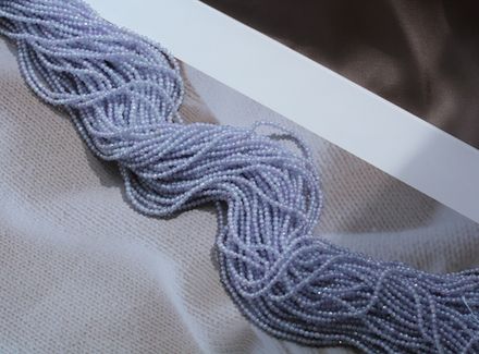 Фианиты 2,2мм, огранка (нить бусин лавандового цвета)