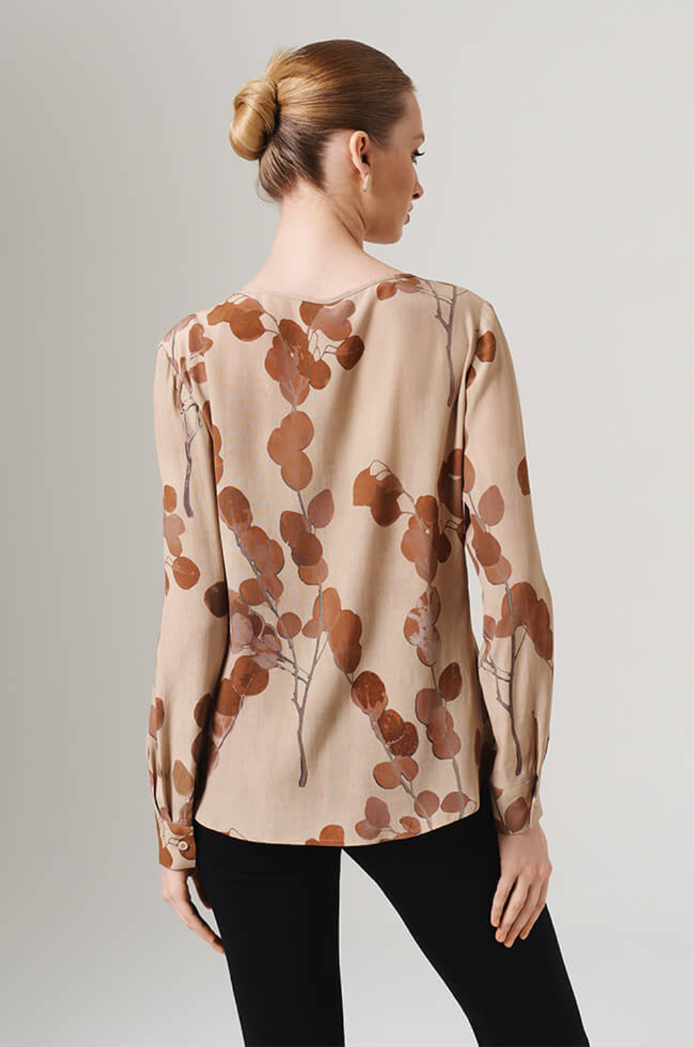 23097 Блузка женская (бежевый принт)