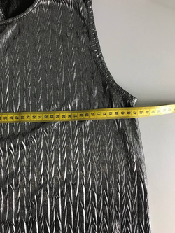 Топ блестящий, маркировка М, визуально на 46 размер