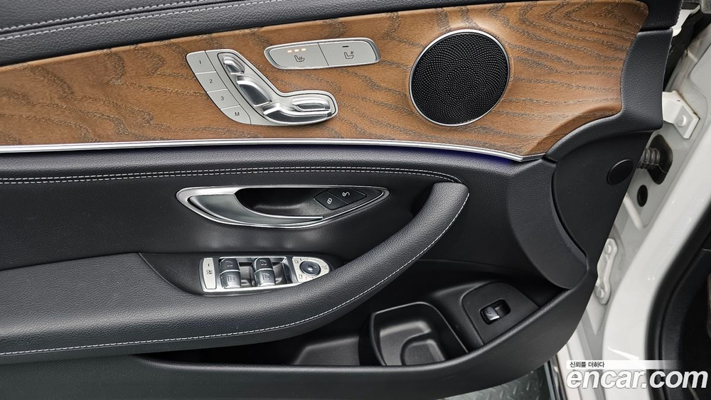 Mercedes-Benz E-Class W213 E220d 4MATIC Exclusive (10.2019)
