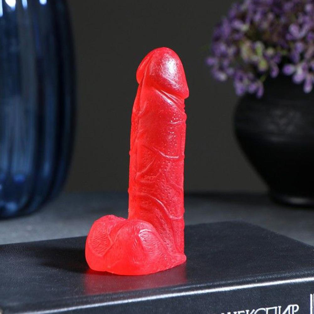 Красное фигурное мыло с земляничным ароматом Сима-Ленд Фаворит 95г