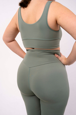 Спортивный топ №22 для небольшой и средней груди