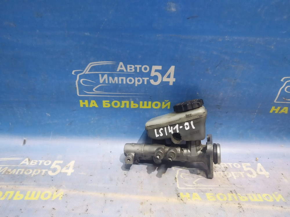 Главный тормозной цилиндр TOYOTA CROWN 1994