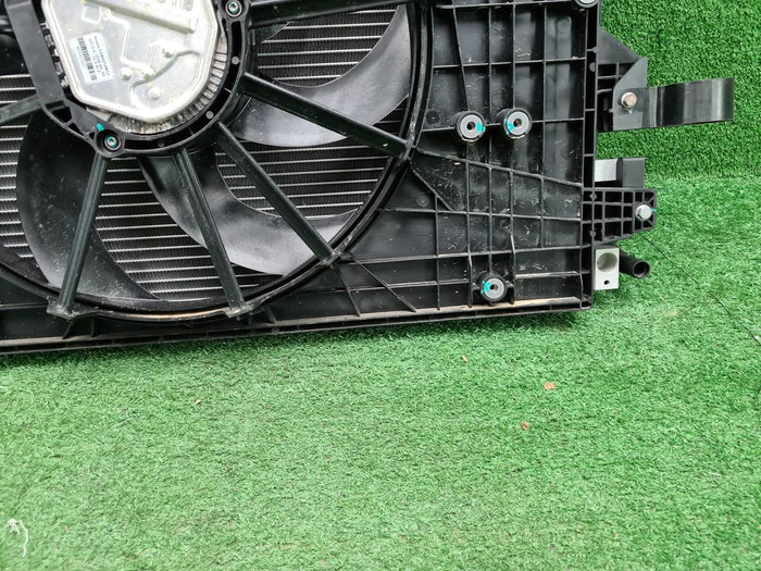 Кассета радиаторов Zeekr 001 (2021-н.в.)