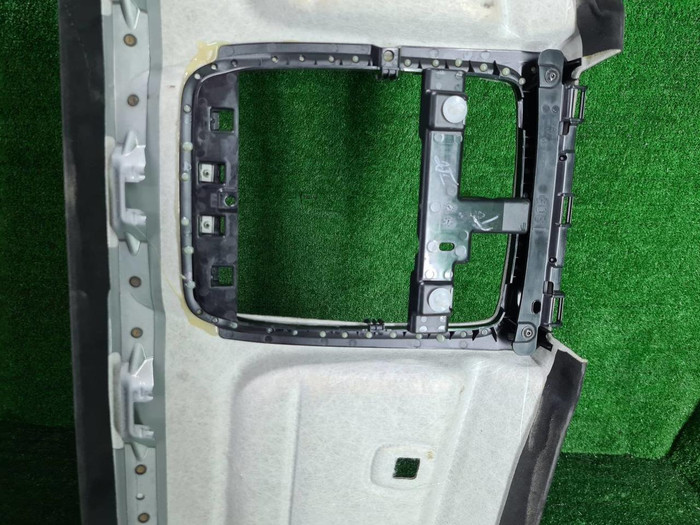 Обшивка потолка BMW X6 G06 (2019-н.в.)