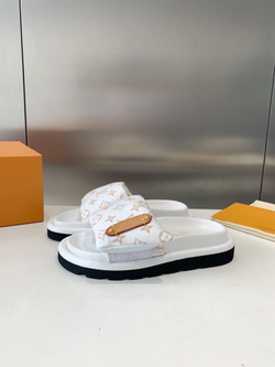 Louis Vuitton Pool Pillow Flat Comfort Mule