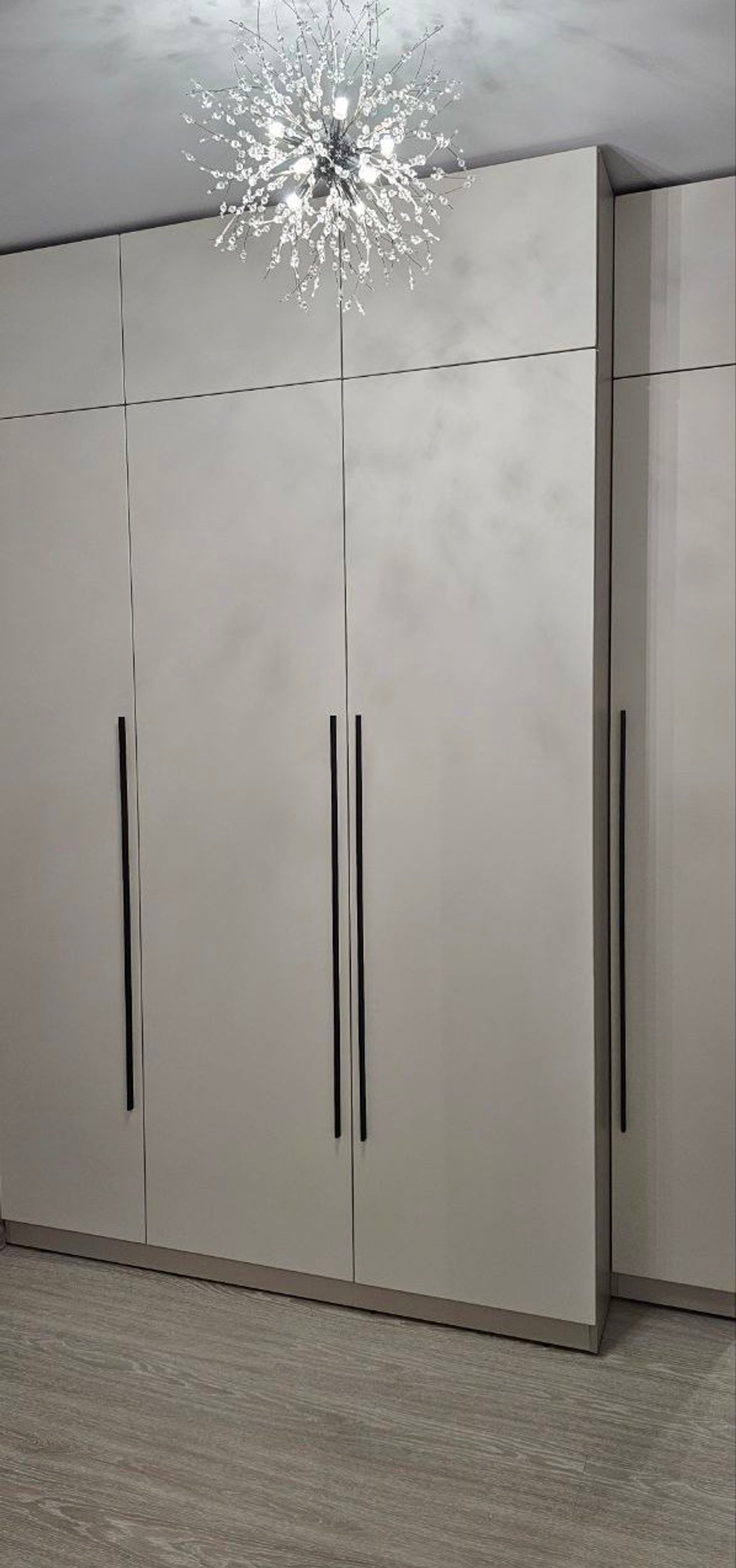 Шкаф на заказ в прихожую