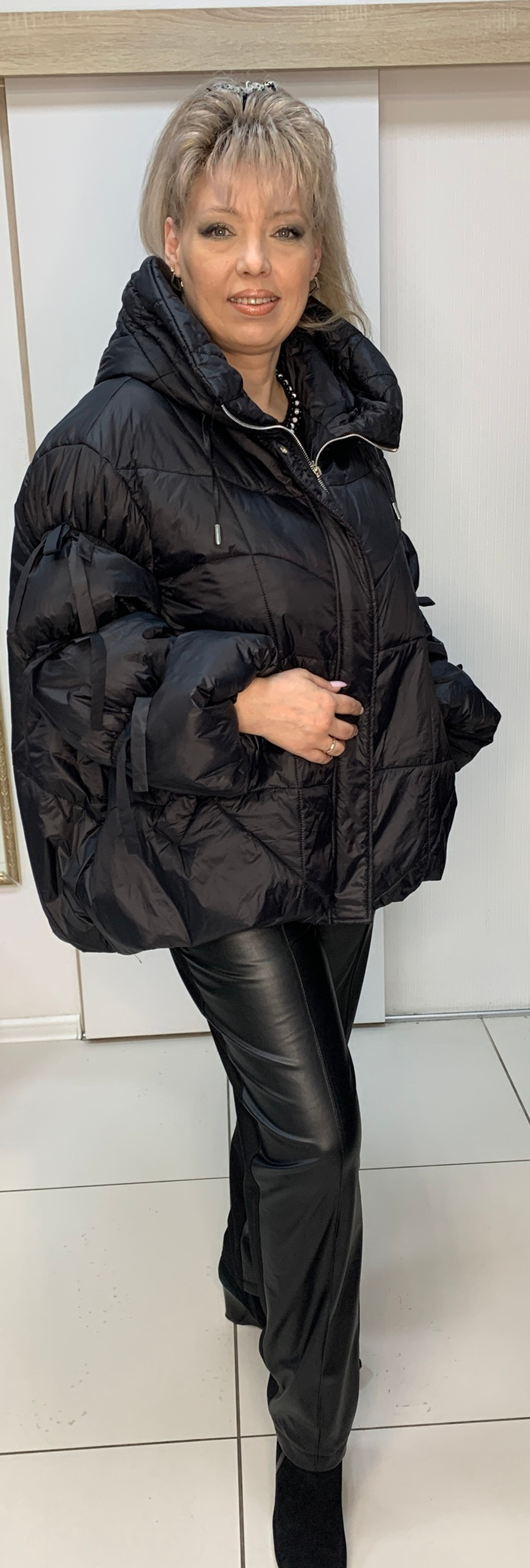 Модная cтеганная куртка-пуховик с красивыми рукавами