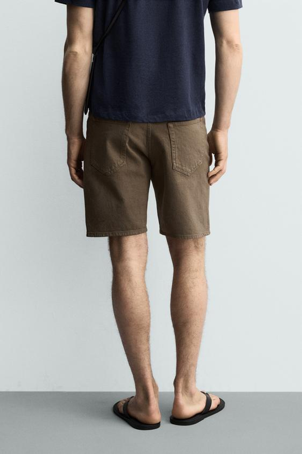 ZARA ДЖИНСОВЫЕ ШОРТЫ REGULAR FIT, КОРИЧНЕВЫЙ