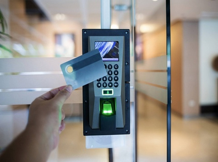 Система контроля доступа в помещения 2 и 3 категории электробезопасности