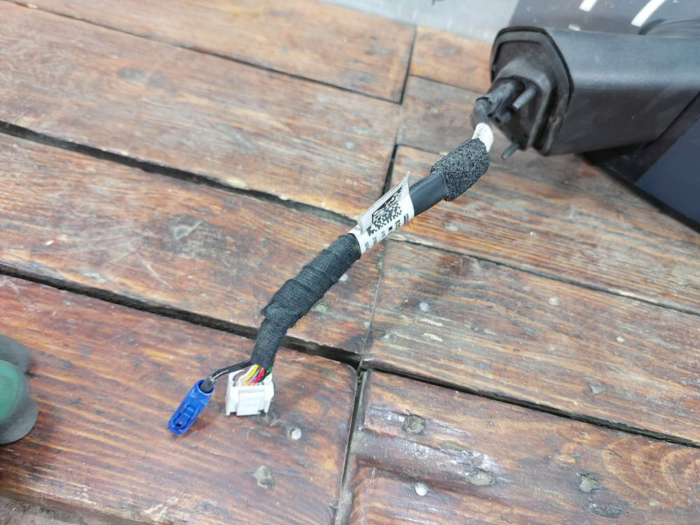 Зеркало правое 10 + 1 pin Haval Jolion 21-нв Б/У Оригинал 8202520XST10A