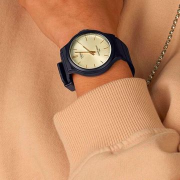 Наручные часы Casio MW-240-7E3VEF