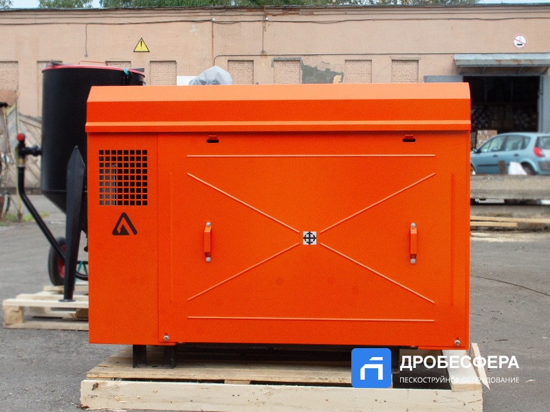 Компрессор ЗИФ-СВЭ-5,2/0,7 в кожухе