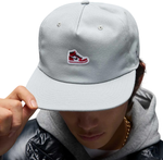 HV1169-077 Кепка U J PRO CAP S FB BR SNKR PTCH