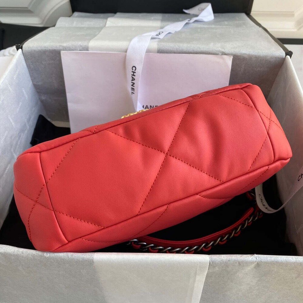 Chanel 19 26 cm