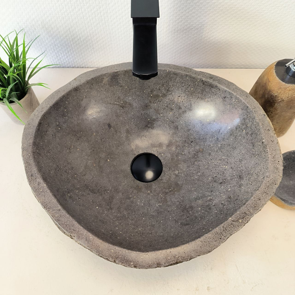 Раковина из речного камня RS-66019 45х38х15 из натурального камня