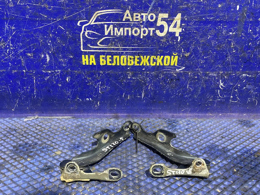 Петля капота правая TOYOTA CARINA 1990