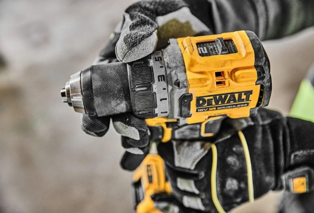 Дрель-шуруповерт аккумуляторная DeWALT DCD 800 E2T DCD800E2T-QW