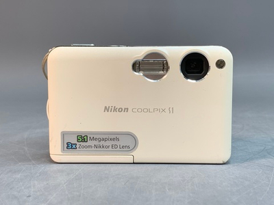 Nikon Coolpix S1