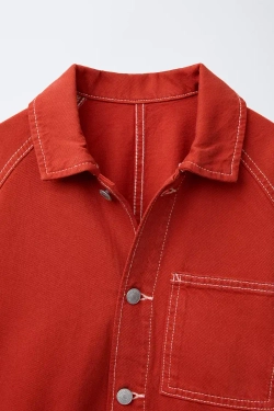 ZARA КУРТКА-РУБАШКА ИЗ ТВИЛА С ДЕКОРАТИВНОЙ СТРОЧКОЙ, КРАСНЫЙ