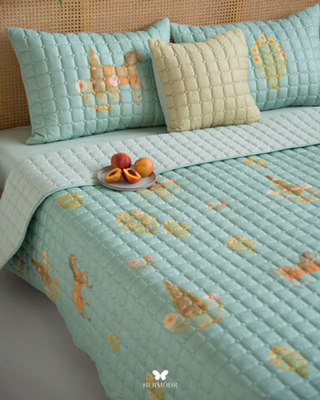 Комплект стеганного покрывала и 3 наволочек Soufiyan Navy Blue Hermodr 130220321 Иран