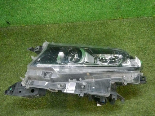 Фара левая Toyota Land Cruiser Prado 150 (2017-н.в.) LED