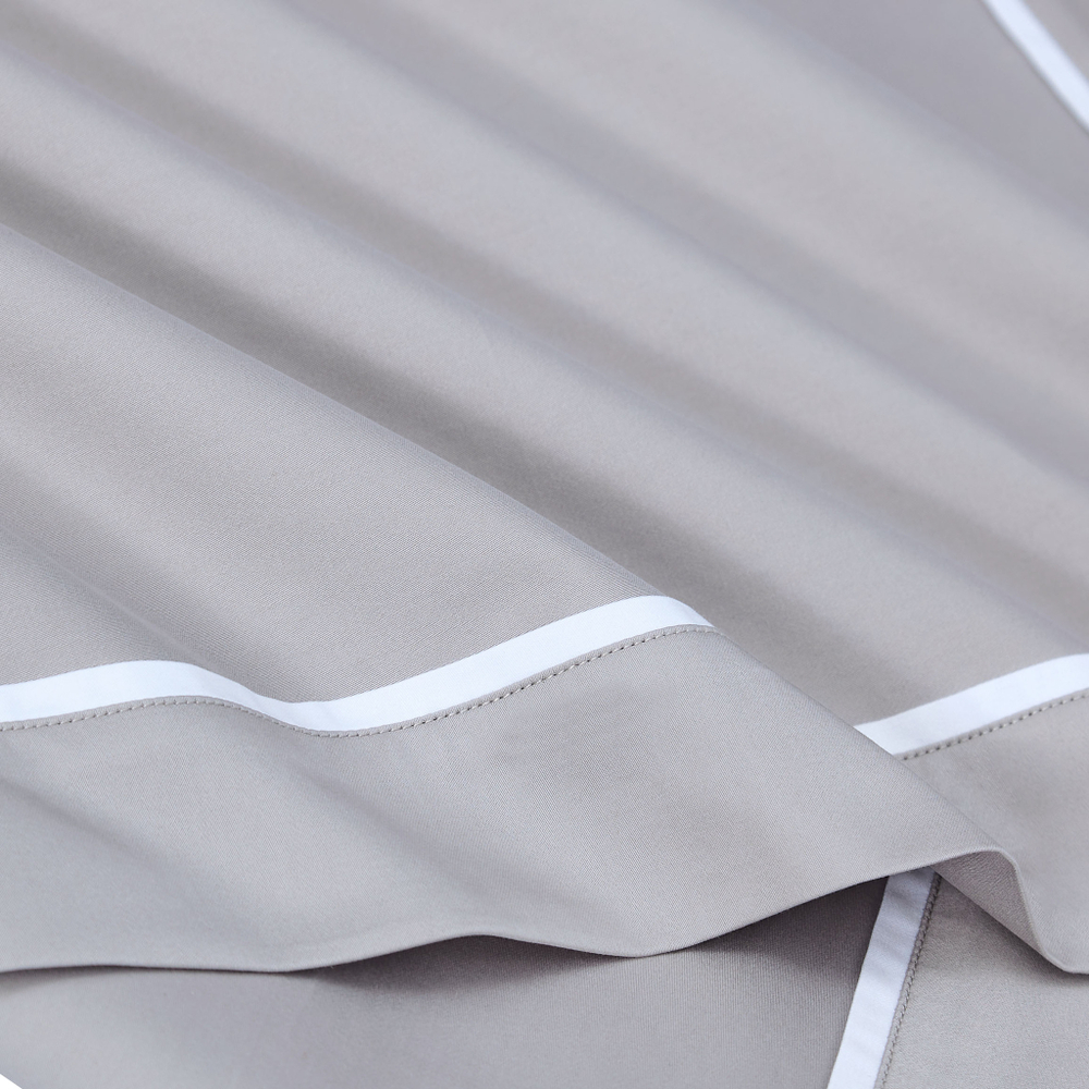 Постельное белье 2 спальное евро Сlaire&Caroll George серое с белым кантом