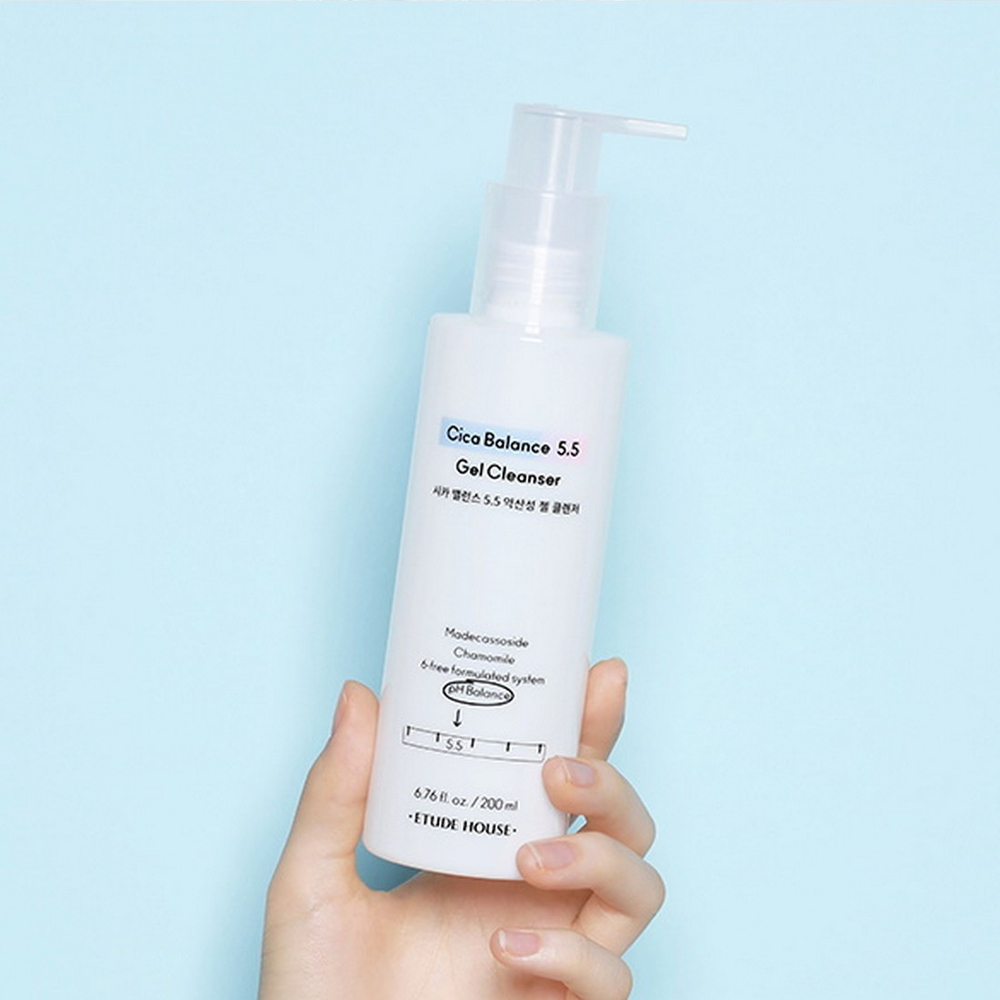 Etude House Cica Balance 5.5 Gel Cleanser очищающий слабокислотный гель для умывания с мадекасоссидом