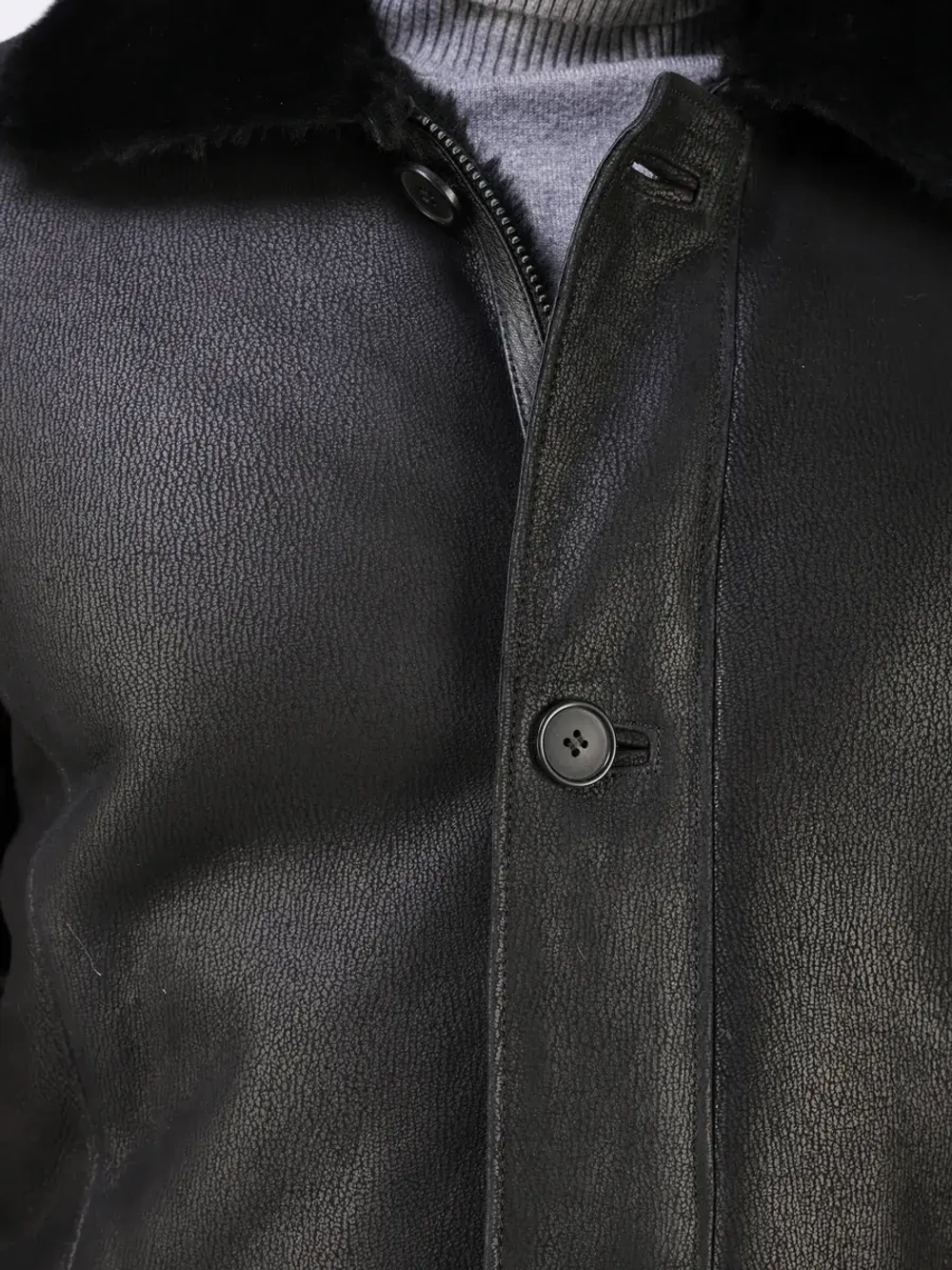 Дубленка зимняя натуральная с капюшоном