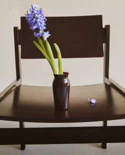 ZARA HOME СТЕКЛЯННАЯ ВАЗА, БУРГУНДСКИЙ