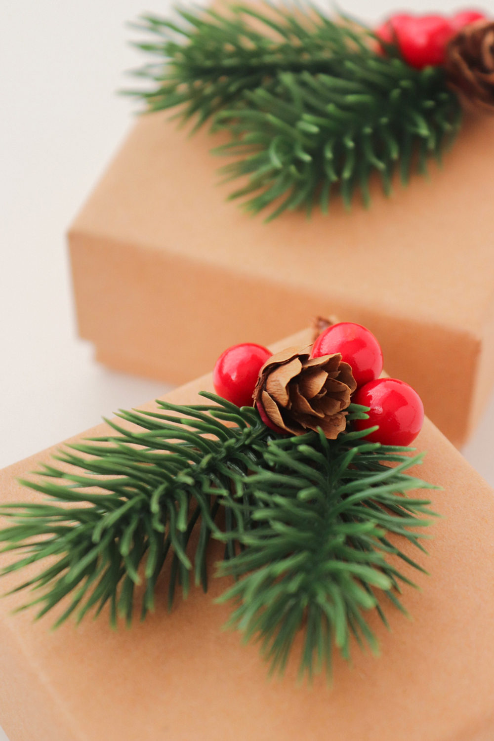 Картонный футляр «Сила тайги» в природном стиле для ювелирного изделия