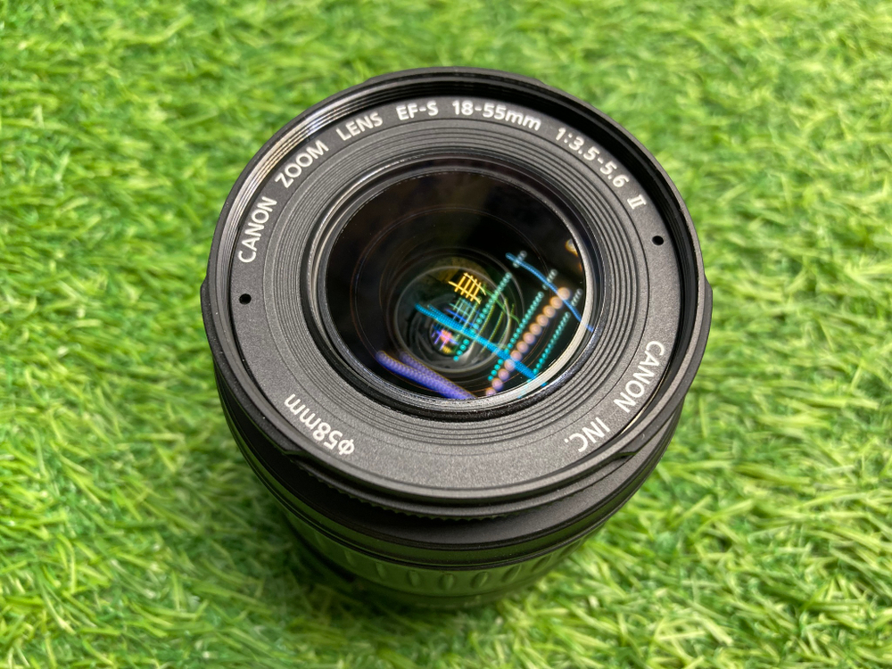 Canon 1000D kit 18-55 mm 3.5-5.6 II 4.900 кадров
