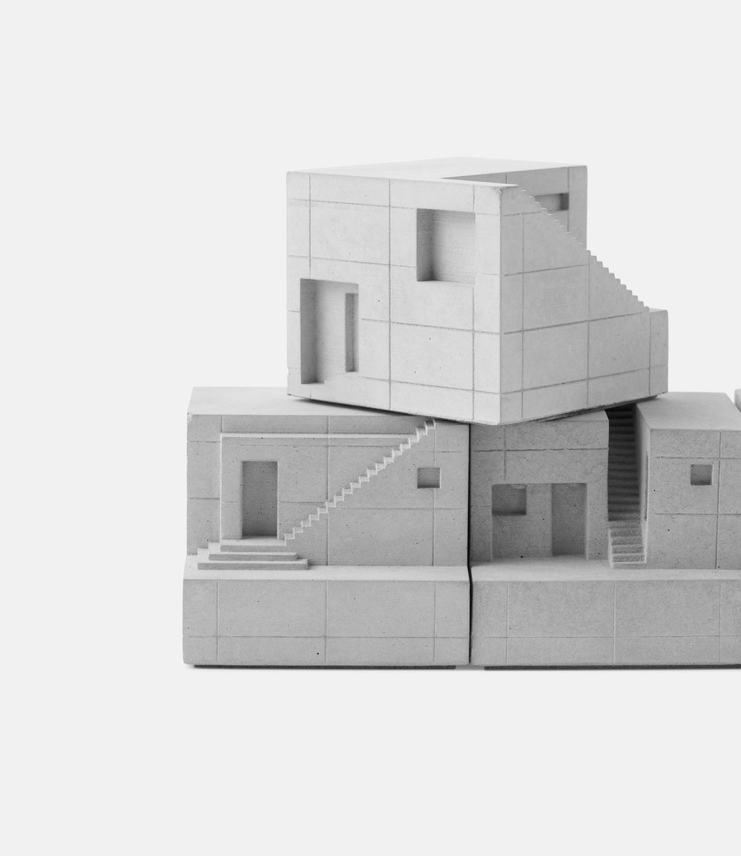 Material Immaterial Spaces — набор скульптур из бетона
